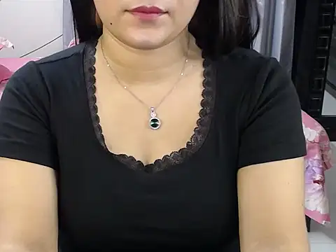 Snapshot of Ridiha_Pari chatting on 10-28-25, 04:31 Ridiha Pari online show from 10-28-25, 04:31