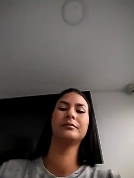 Snapshot of gabysanta_ chatting on 10-27-25, 01:59 gabysanta online show from 10-27-25, 01:59