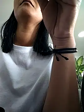 Snapshot of gabysanta_ chatting on 11-11-25, 01:33 gabysanta online show from 11-11-25, 01:33