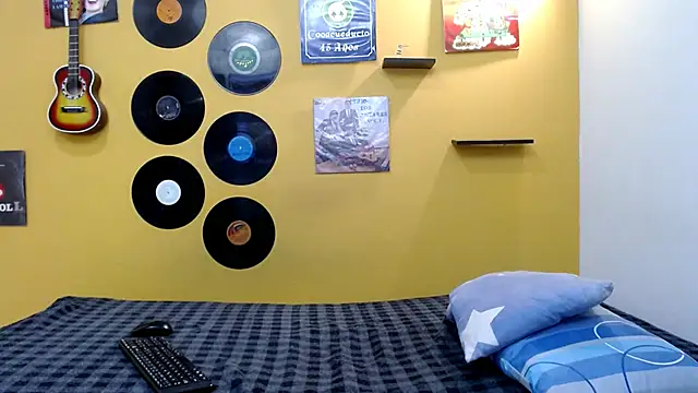 skinnyverus18 online show from 02-14-26, 07:21