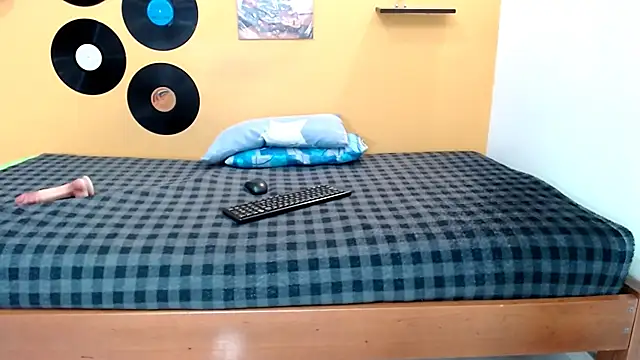 skinnyverus18 online show from 02-28-26, 06:53