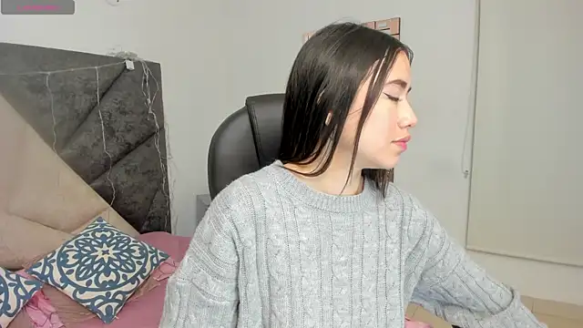 SaraWagner  online show from 11-04-25, 12:10