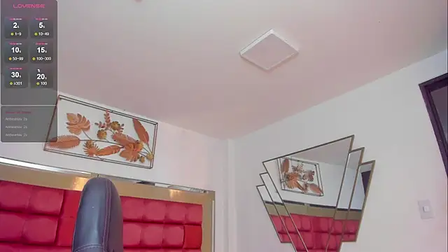 SaraWagner  online show from 11-07-25, 12:10