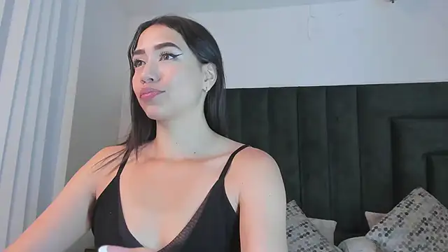 SaraWagner  online show from 12-20-25, 01:56