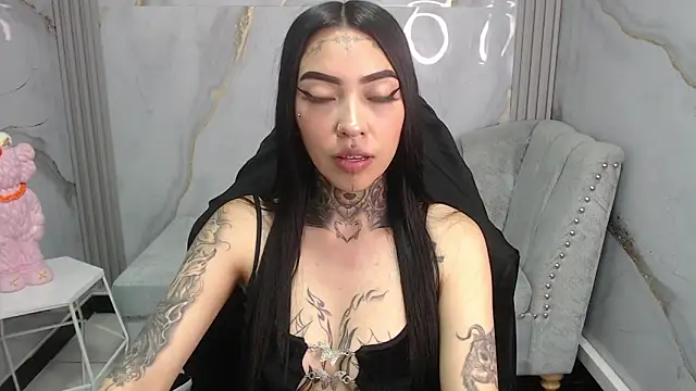 Snapshot of Ashley_Blum_v chatting on 10-23-25, 07:56 Ashley Blum v online show from 10-23-25, 07:56