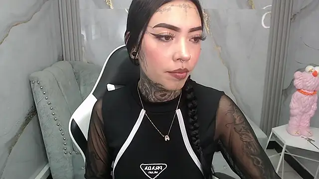 Snapshot of Ashley_Blum_v chatting on 11-20-25, 08:08 Ashley Blum v online show from 11-20-25, 08:08