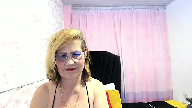 esmeraldaladys online show from 10-12-25, 07:24