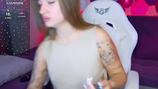 LindaBrilliant online show from 10-15-25, 02:55