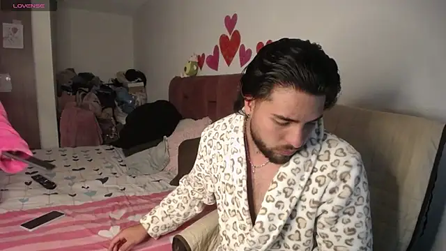 couple love12 online show from 09-21-25, 05:20