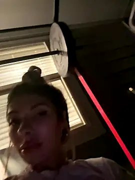 Snapshot of bbgurlnickii chatting on 09-13-25, 06:24 bbgurlnickii online show from 09-13-25, 06:24