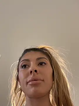 Snapshot of bbgurlnickii chatting on 09-17-25, 06:53 bbgurlnickii online show from 09-17-25, 06:53
