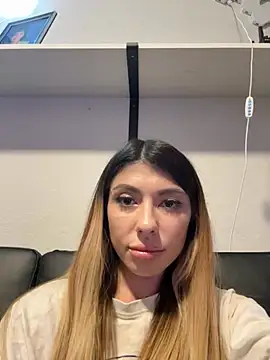 Snapshot of bbgurlnickii chatting on 10-25-25, 03:03 bbgurlnickii online show from 10-25-25, 03:03