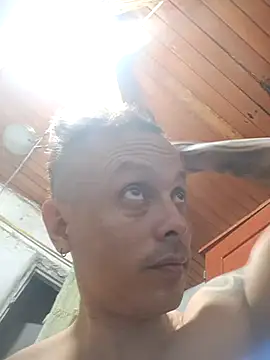 JuceAn14 online show from 11-18-25, 05:34