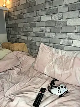 Snapshot of Poppy_frankie chatting on 10-30-25, 10:21 Poppy frankie online show from 10-30-25, 10:21