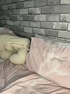 Snapshot of Poppy_frankie chatting on 11-01-25, 10:45 Poppy frankie online show from 11-01-25, 10:45