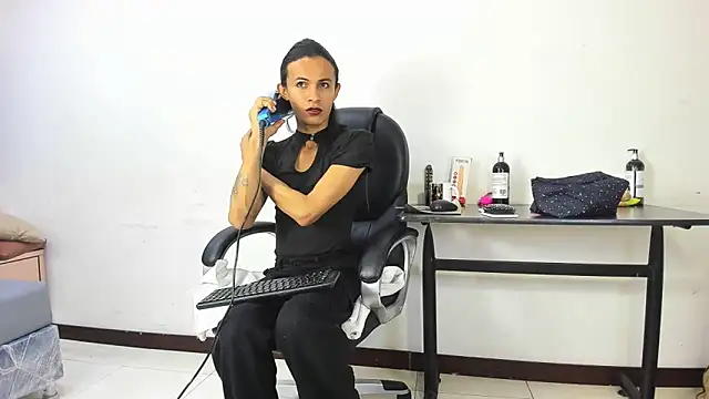 Snapshot of Aisha_hotts777 chatting on 11-14-25, 03:49 Aisha hotts777 online show from 11-14-25, 03:49