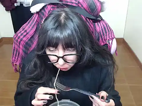 Snapshot of ScarlettShirahoshi chatting on 12-15-25, 08:02 ScarlettShirahoshi online show from 12-15-25, 08:02