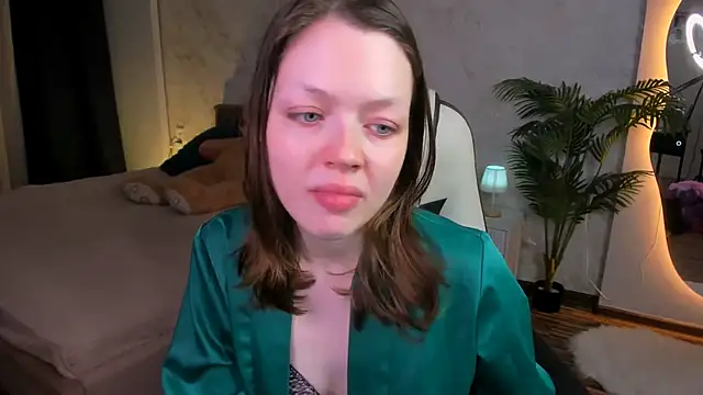 Lunar Lily online show from 11-26-25, 05:52