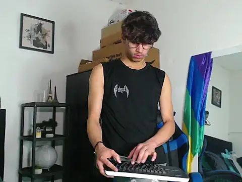 Gael Jones online show from 09-14-25, 06:12