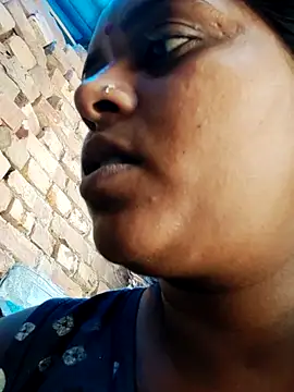 Hot-Show2 online show from 04-11-26, 07:45