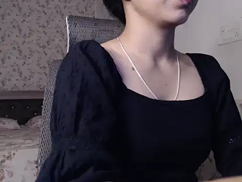 snow white123 online show from 10-24-25, 08:27