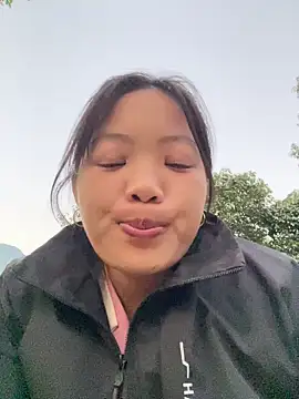 Lyrasss online show from 11-15-25, 10:34