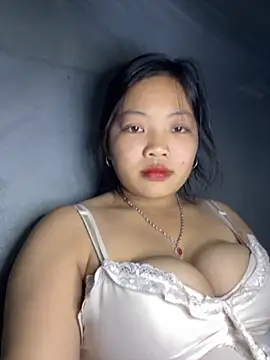 Lyrasss online show from 11-19-25, 03:28