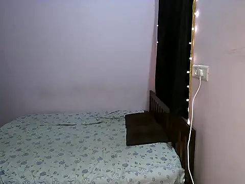 Snapshot of Brownie_baby chatting on 11-22-25, 09:14 Brownie baby online show from 11-22-25, 09:14