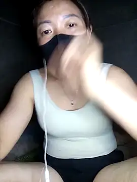 qychiu online show from 11-23-25, 11:21