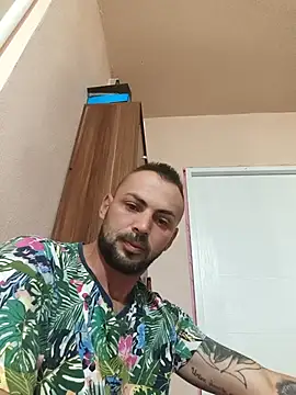 papichulo0099 online show from 10-11-25, 02:22