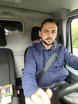 papichulo0099 online show from 10-28-25, 06:17