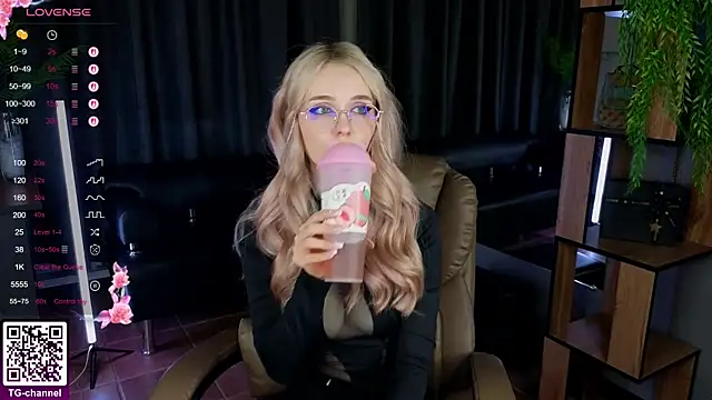 exxxcore  online show from 11-06-25, 06:53