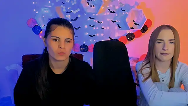 lizzie boom online show from 10-27-25, 10:36