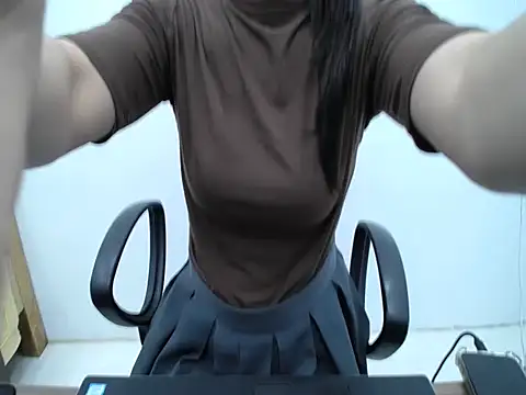  Lady- online show from 10-31-25, 09:27