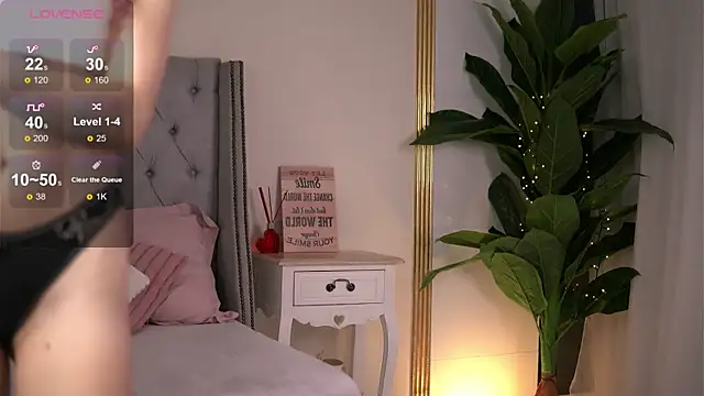 RebeccaRese online show from 03-26-26, 09:04