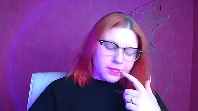 ScarletVixen  online show from 10-08-25, 08:50
