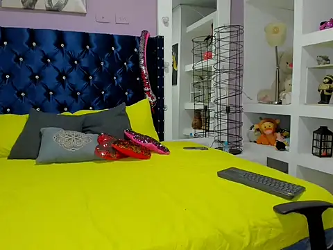 elianaa soto online show from 11-28-25, 05:26