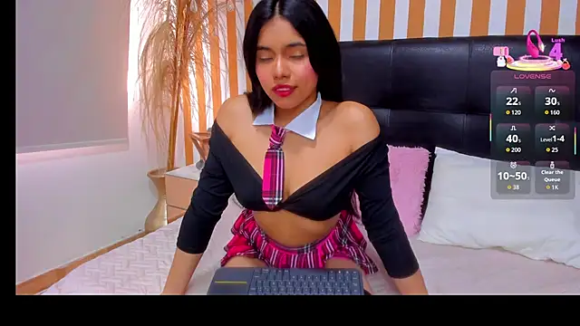 LunaToledo online show from 11-20-25, 12:49