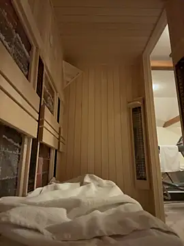 Snapshot of Raveman chatting on 11-20-25, 05:56 Raveman online show from 11-20-25, 05:56