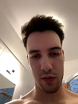 Snapshot of Raveman chatting on 11-22-25, 07:24 Raveman online show from 11-22-25, 07:24