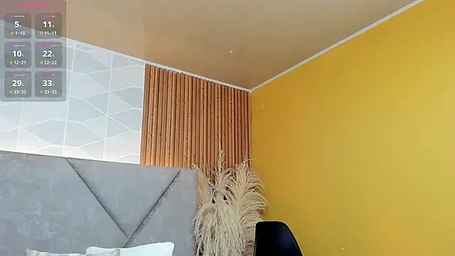 Brunnette Sensation online show from 11-18-25, 06:23