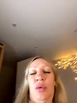 Bellissa  online show from 10-11-25, 02:48