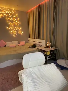 Bellissa  online show from 10-30-25, 02:29