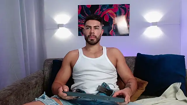 ZarekFox online show from 09-20-25, 01:34