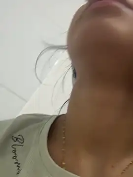 Snapshot of Victoria_alson chatting on 10-16-25, 03:02 Victoria alson online show from 10-16-25, 03:02