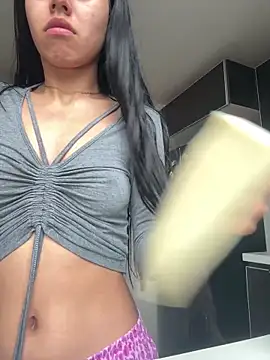 Snapshot of Victoria_alson chatting on 10-29-25, 01:57 Victoria alson online show from 10-29-25, 01:57