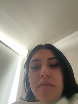 Snapshot of Victoria_alson chatting on 11-06-25, 07:04 Victoria alson online show from 11-06-25, 07:04