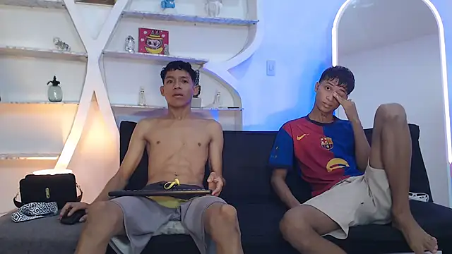 Snapshot of BEAUTY_BOYS1 chatting on 10-18-25, 07:20 BEAUTY BOYS1 online show from 10-18-25, 07:20