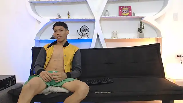 Snapshot of BEAUTY_BOYS1 chatting on 11-25-25, 07:30 BEAUTY BOYS1 online show from 11-25-25, 07:30