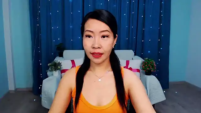 LiaPak online show from 10-28-25, 12:58